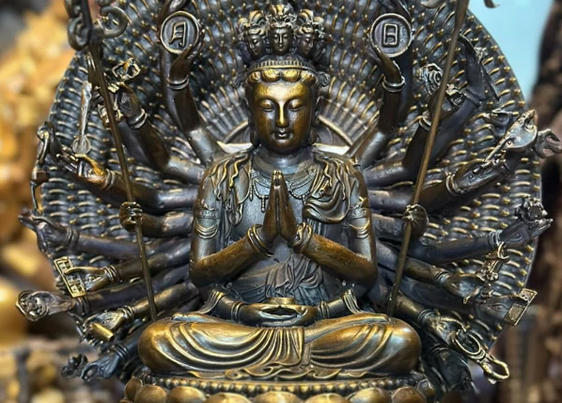 Tại sao nhiều tượng đồng mua từ Trung Quốc nếu gãy tay, gãy pháp khí không hàn lại được?
