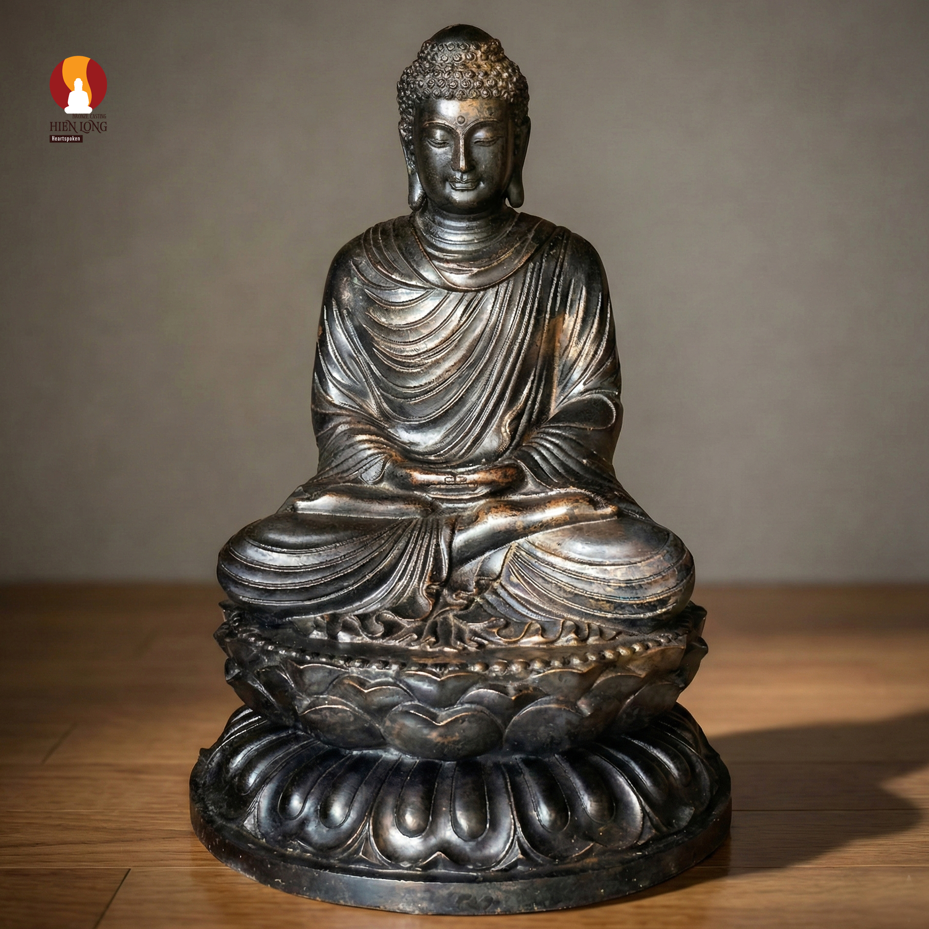 Tượng Phật Thích Ca Cốt Đồng Đỏ Hun Rơm Trấu Truyền Thống - Vẻ Đẹp Cổ Kính, Trầm Mặc Bậc Nhất