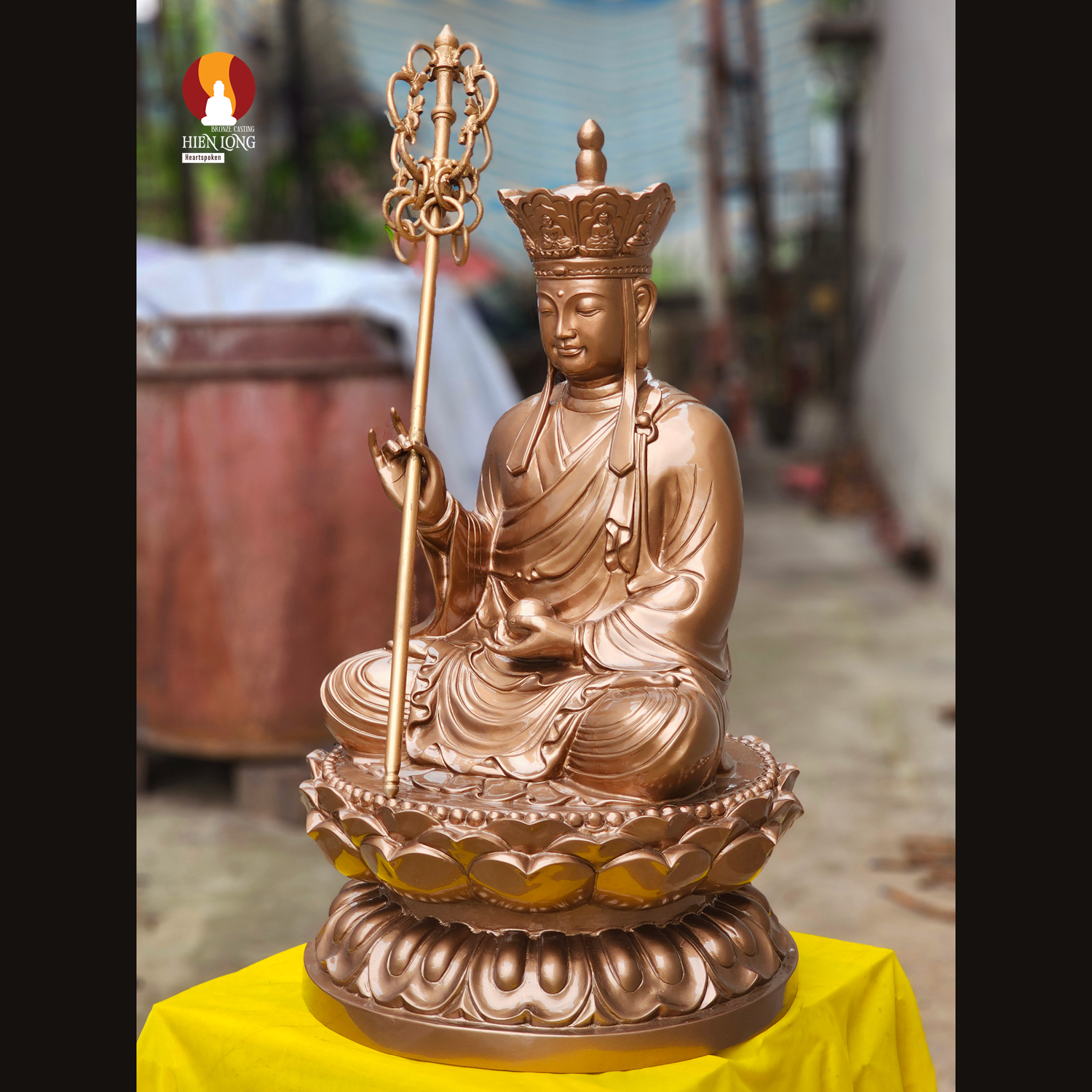 Ta Bà Tam Thánh Ngồi Tòa Sen Uy Nghiêm Cõi Tịnh - Cứu độ chúng sinh thời hiện tại