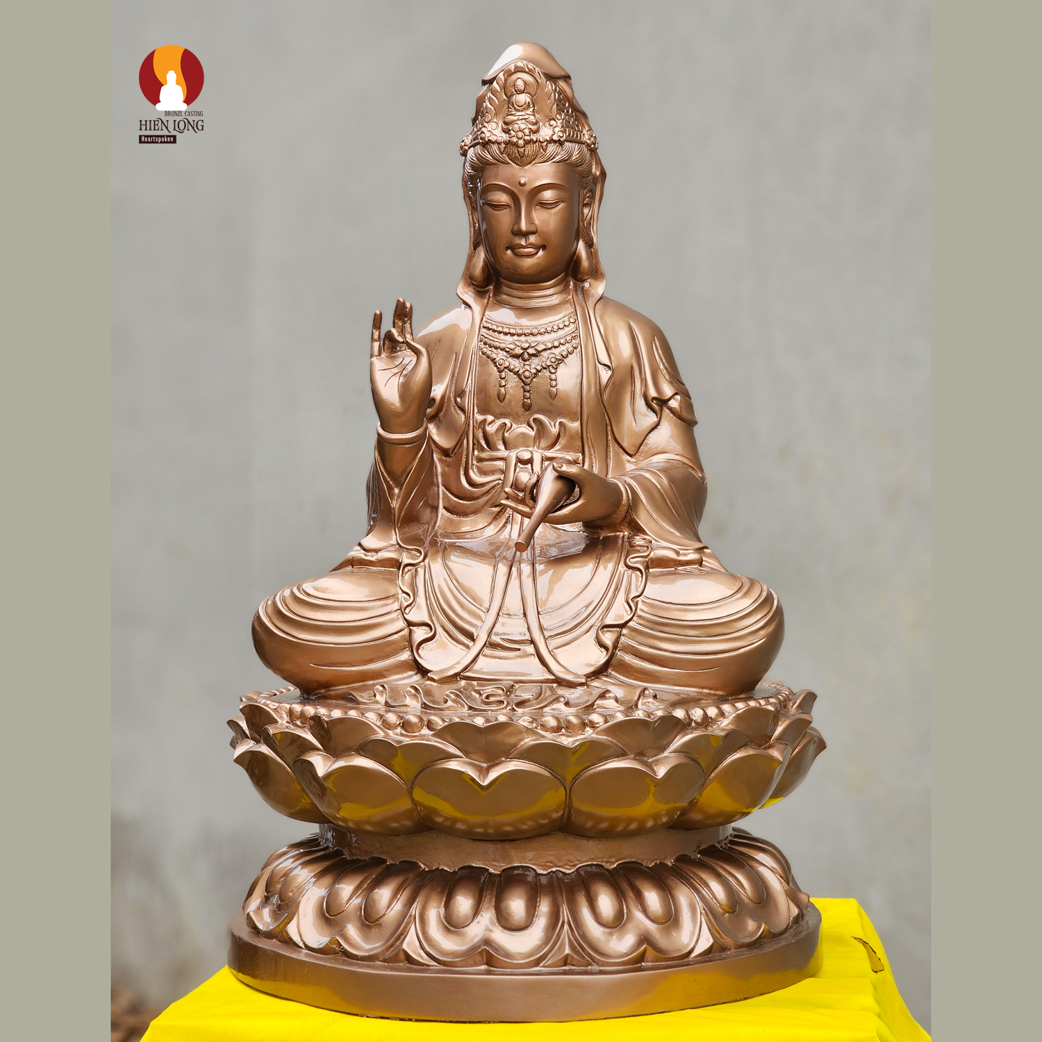 Ta Bà Tam Thánh Ngồi Tòa Sen Uy Nghiêm Cõi Tịnh - Cứu độ chúng sinh thời hiện tại