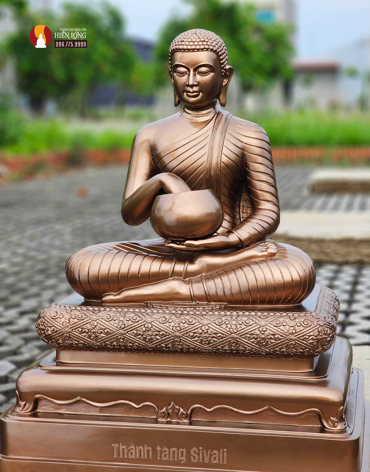 Tượng Thánh tăng Sivali ngồi thờ trong Chùa, điêu khắc thủ công