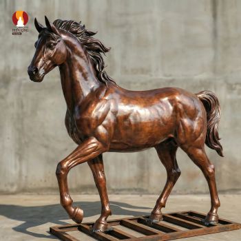 Lộc mã hoàng gia – Ngựa chạy nước kiệu - Kiệt tác điêu khắc đồng nghệ thuật cho Không gian đẳng cấp