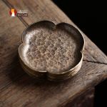 Đế lót tách trà đồng thau dáng hoa Thu Hải Đường, chạm khắc thủ công tinh xảo
