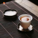 Đế lót tách trà đồng thau dáng hoa Thu Hải Đường, chạm khắc thủ công tinh xảo