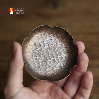 Đế lót tách trà đồng thau dáng hoa Hướng Dương, chạm khắc thủ công tinh xảo