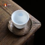 Đế lót tách trà đồng thau dáng hoa Hướng Dương, chạm khắc thủ công tinh xảo