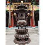 Lư hương bảo tháp nhiều tầng cỡ lớn đặt trước chính điện bằng đồng đỏ mẫu 2