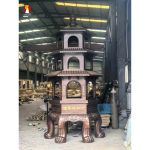 Lư hương bảo tháp nhiều tầng cỡ lớn đặt trước chính điện bằng đồng đỏ mẫu 3