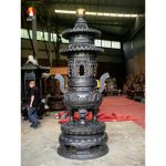 Lư hương bảo tháp nhiều tầng cỡ lớn đặt trước chính điện bằng đồng đỏ mẫu 2
