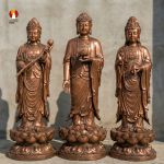 Bộ tượng Tây Phương Tam Thánh đứng thờ trong Chùa, đồng đỏ phủ sơn bảo vệ