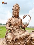 Tượng Phổ Hiền Bồ tát ngồi trên Voi trắng sáu ngà thờ trong chùa phủ sơn bảo vệ